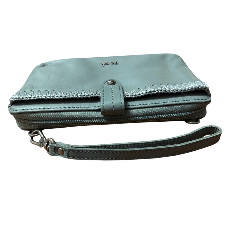 The SAK Iris Smartphone Crossbody Wristlet Gray Crochet Wallet - Picture 5 of 12
